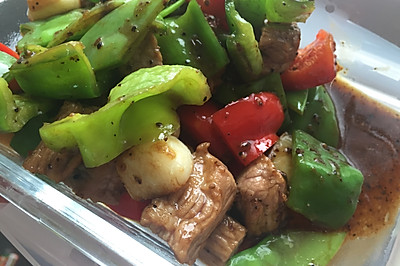 西式双椒牛肉粒