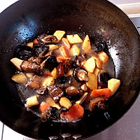 红烧肉炖土豆#均衡年夜饭#的做法图解6