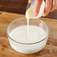 外酥里嫩的脆皮炸鲜奶——喝腻了牛奶？那就把它吃掉吧！的做法图解1