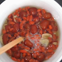 桂圆枸杞红枣酵素的做法图解8