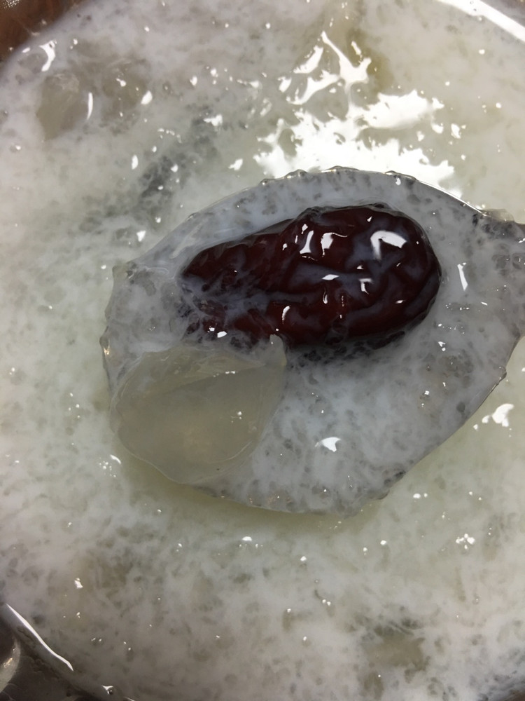 雪燕皂角米的做法