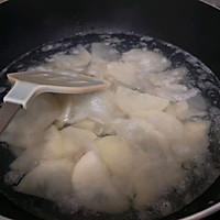 干锅土豆片炒五花肉的做法图解2