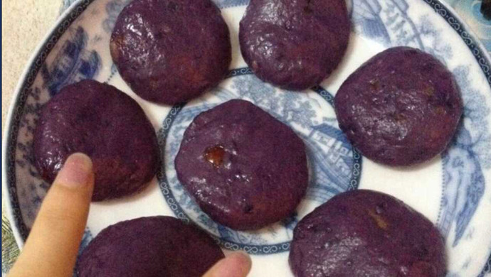 紫薯红枣饼。