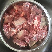小时候妈妈做的味道--经典红烧牛排的做法图解1