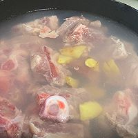 #巨下饭的家常菜#排骨炖土豆的做法图解1