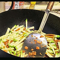 小瓜炒肉盖饭#夏日鲜味轻享健康#的做法图解4