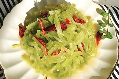 夏日限定版下饭菜～凉拌莴笋丝