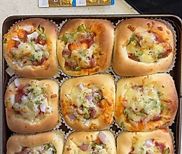 #自由创意面包#mini披萨的做法