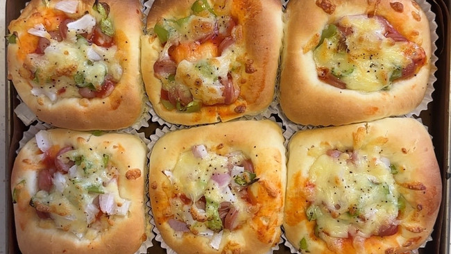 #自由创意面包#mini披萨的做法