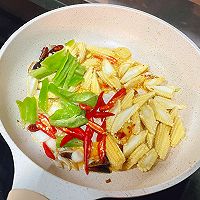 下饭菜——玉米笋炒腊肉的做法图解7