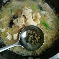 酸菜鱼腩冻豆腐的做法图解10