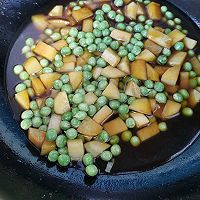 香肠豌豆焖饭的做法图解7
