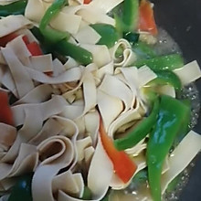 青椒干豆腐