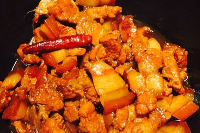 铁锅红烧肉