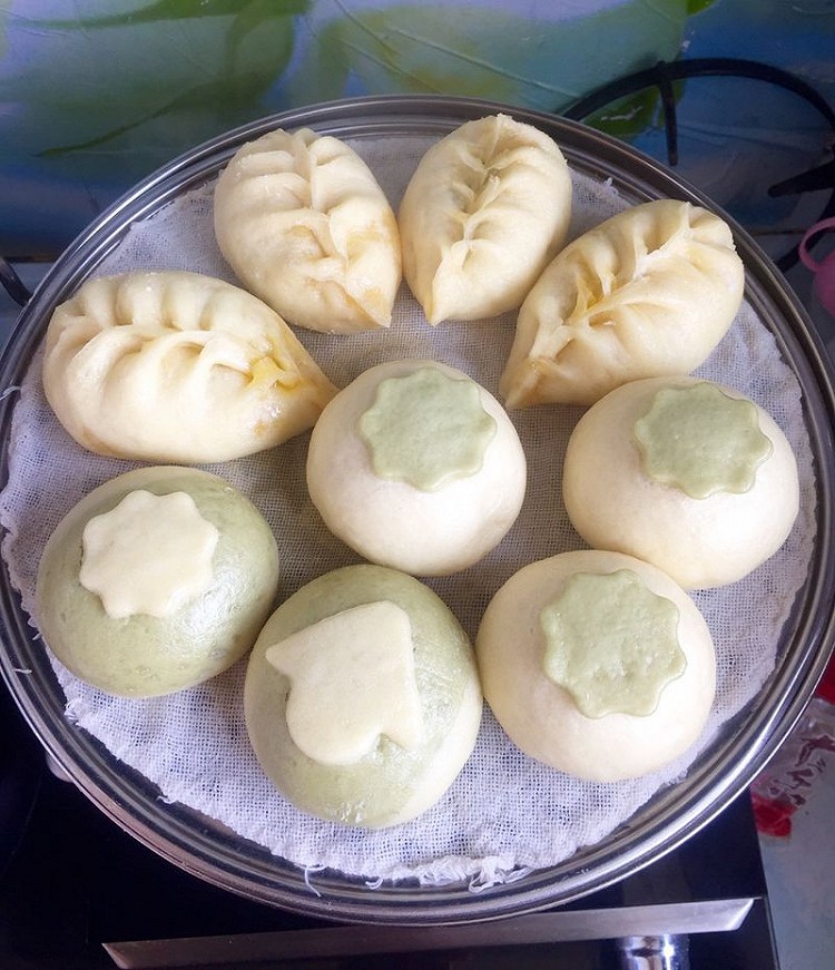 鸡蛋南瓜丝玉米面包子的做法