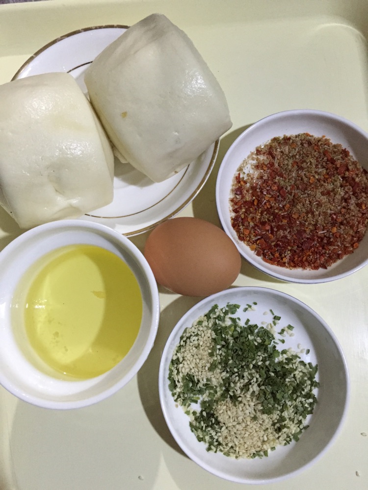 早餐新选择（烤肉味烤馒头片）的做法图解1