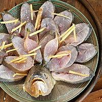 孔雀开屏鱼，简单又好看，拯救你的没胃口！的做法图解3