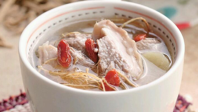 枸杞参须羊肉汤