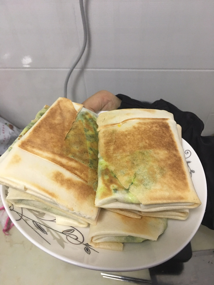 韭菜煎饼盒子的做法