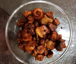 板栗千张豆干红烧肉的做法