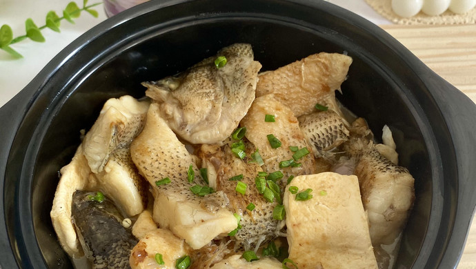 宝宝鲈鱼豆腐煲
