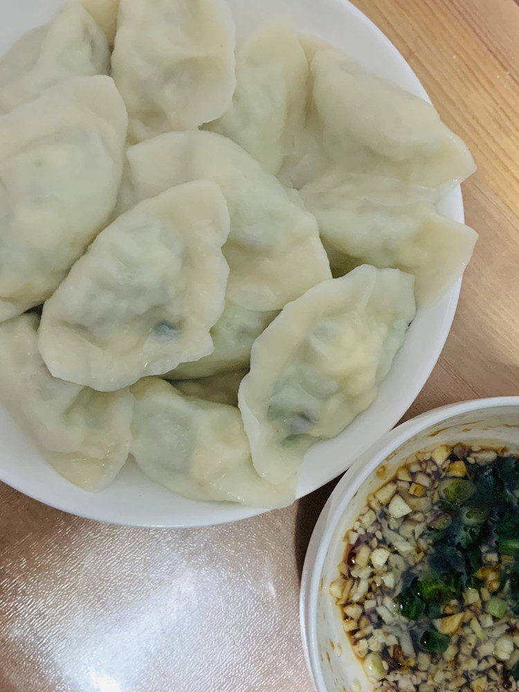 西葫芦鸡蛋饺子的做法