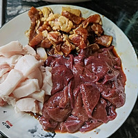 #放假请来我的家乡吃#五花肉炒猪肝的做法图解1