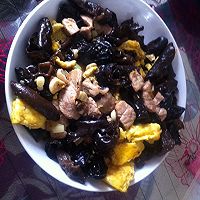 木耳炒饭的做法图解1