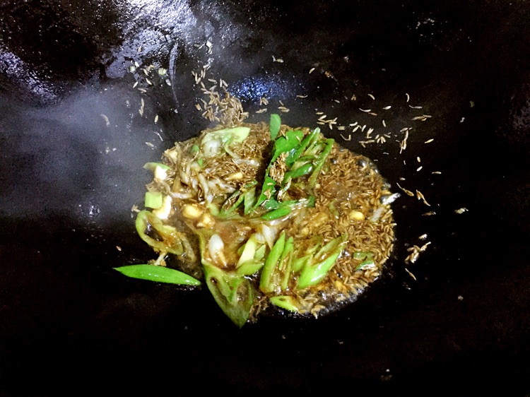 葱爆孜然羊肉的做法图解3