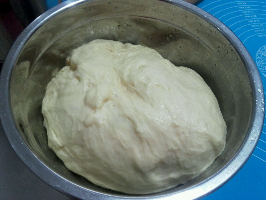 菠萝面包怎么做_菠萝面包的做法_优雅的长围巾_豆果美食