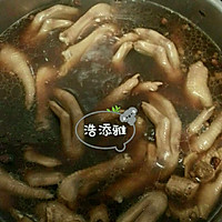 酸辣鸭掌的做法图解1