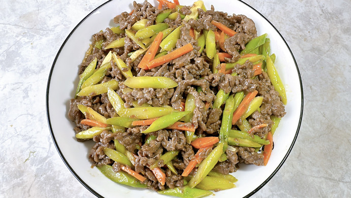 芦笋炒牛肉