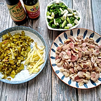 酸辣鸡杂～有它米饭必定糟殃了的做法图解2