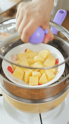 【宝宝辅食】土豆补钙小饼的做法图解1