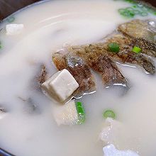 鲫鱼豆腐汤