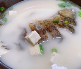 鲫鱼豆腐汤