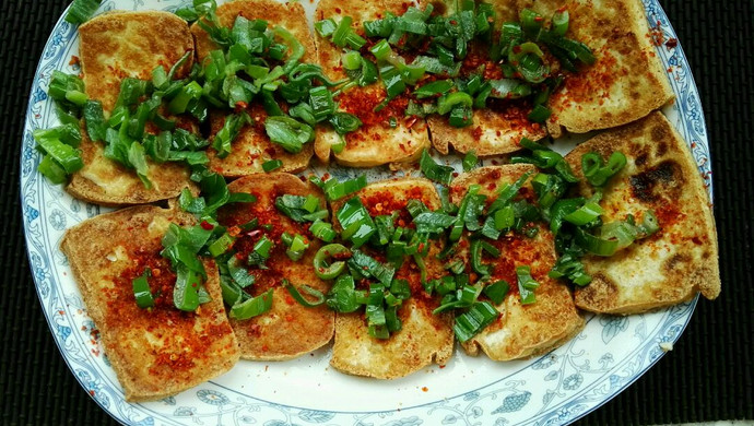 油煎香葱豆腐