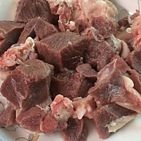 羊肉炖萝卜的做法图解1