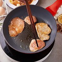 减脂美食，香煎鸡胸肉的做法图解3