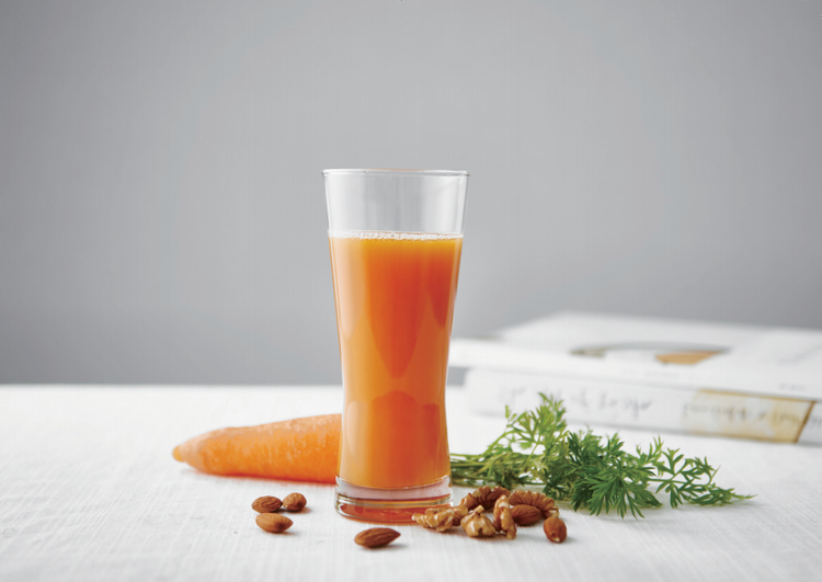 骄阳似我|胡萝卜核桃杏仁汁的做法