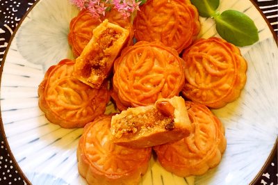 姥爷烤的五仁月饼
