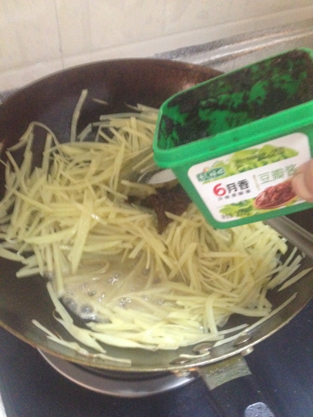 豆酱土豆丝的做法图解4