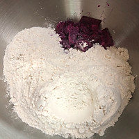 #好吃不上火#火龙果面包的做法图解1