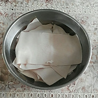 肉皮冻的做法图解1