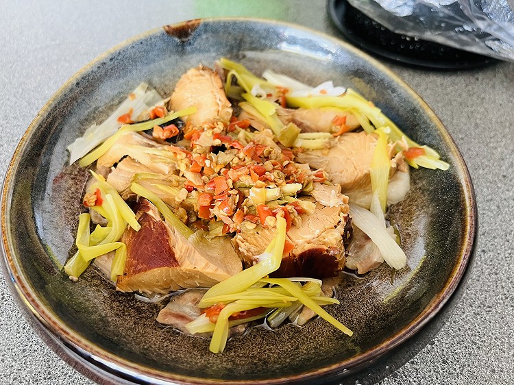 咸鱼蒸五花肉的做法