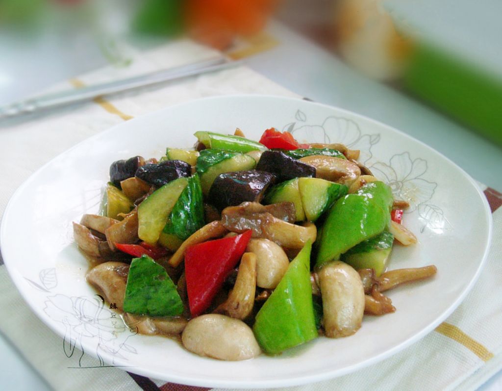 小炒鹿茸菌,小炒鹿茸菌的家常做法 - 美食杰小炒鹿茸菌做法大全