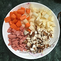 香菇土豆焖饭的做法图解1