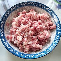 榨菜蒸肉饼的做法图解1