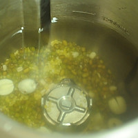 #冰箱剩余食材大改造#绿豆莲子汤的做法图解2
