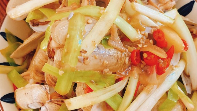 韭黄炒蛏子好吃简单下饭菜